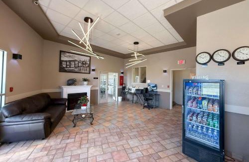 Medicine Hat Hotel | Super 8 by Wyndham Medicine Hat AB
