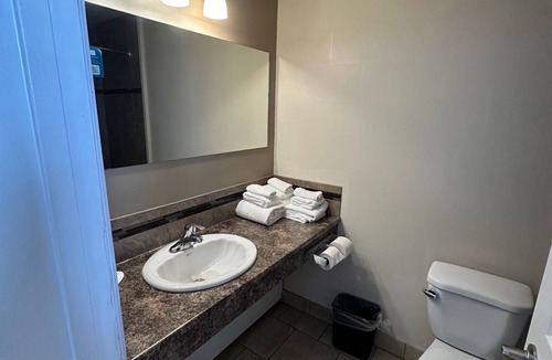 Smoky Lake Hotel | Super 8 by Wyndham Smoky Lake
