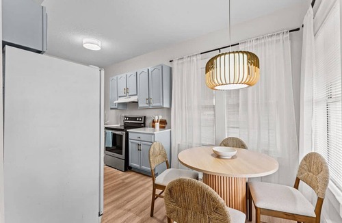 Historic Downtown Kissimmee House | Super Boho Waterfront Retreat w Fishing Views
