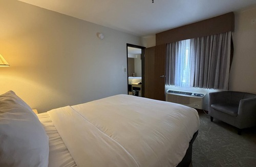 Northeast Heights Hotel | SureStay by Best Western Albuquerque East I-40