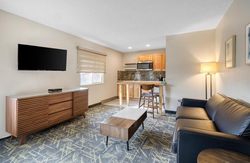 Montrose Hotel | SureStay Plus by Best Western Montrose