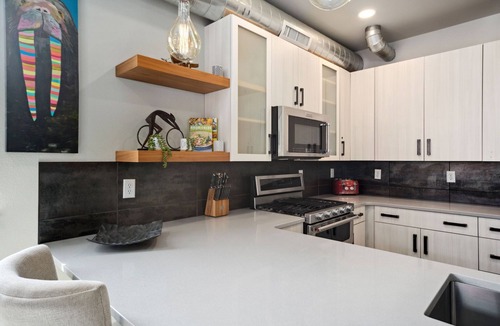 Old Town North House | Swanky Townhome near Old Town, Breweries, & River!