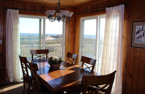 Madaket House | SWEEPING OCEAN VIEWS, HEAR THE SURF, 1 MINUTE WALK TO MADAKET BEACH