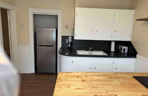 Old North End Apartment | Sweet n Petite: Downtown ChurchStreet Area-Parking