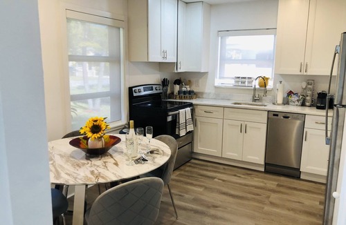 Delray Beach Cottage | Swinton Cottage by Delray Beach w/free parking Unit A