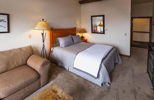 Estes Park Hotel | Taharaa Mountain Lodge