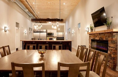Willoughby Hills House | Tall Oaks Resort