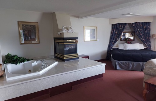 Rocky Mountain House Hotel | Tamarack Motor Inn