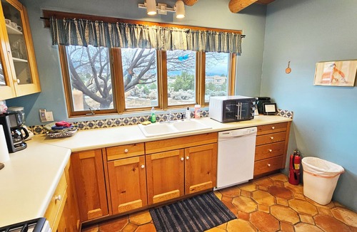 Taos House | Taos House - 360 degree mountain/town views - Patio - Hot Tub