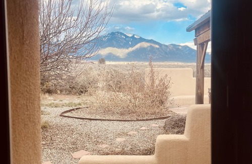 El Prado House | Taos Mountain Views Cozy Home Special Rates