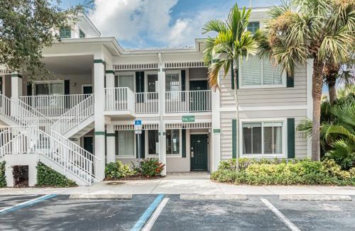 Naples Apartment | Temporary Pool Closure Notice is in Must-know info for guests section - Greenlinks at Lely Luxury White Orchid Fully Renovated Modern 1st floor 3bdr Golf Resort Villa