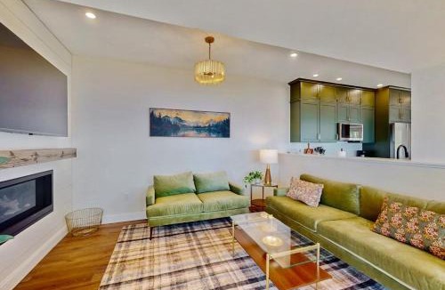 Malletts Bay House | Thayer Beach Lakehouse