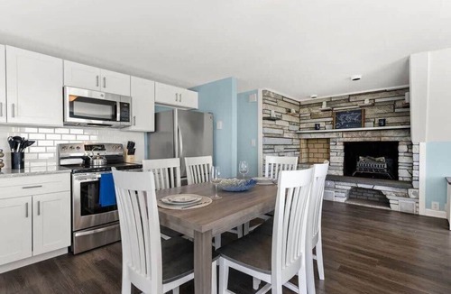 Rye Apartment | The 1A Escape | Ocean View | Walk to Beach
