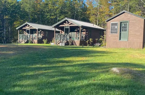 Cushing Cabin | THE BEAR'S DEN Cute and cozy studio Maine cabin