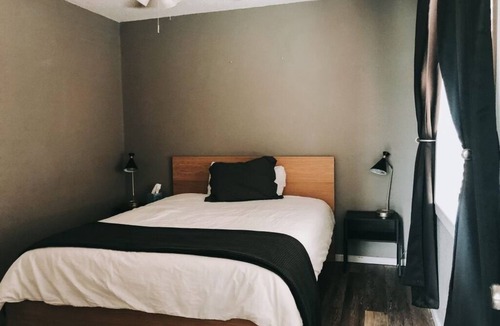 Red River Cabin | The Beautiful Pioneer Lodge 16