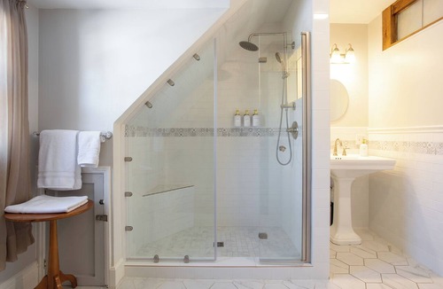 Great Barrington Bed & Breakfast | The Berkshire Mountain Inn