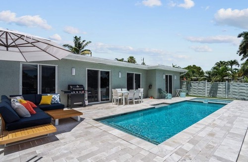 Fort Lauderdale House | The "Blue Iguana" - waterfront Canal, Pool, Pool Table, Vibes