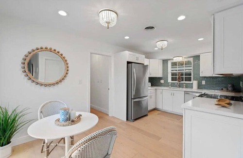 Palm Beach Gardens House | The Blue Palm: Pool & Golf + 1 mile to Beach 🌴