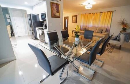 Royal Palm Beach House | The "Chardonnay Resort" Luxury home with pool/spa