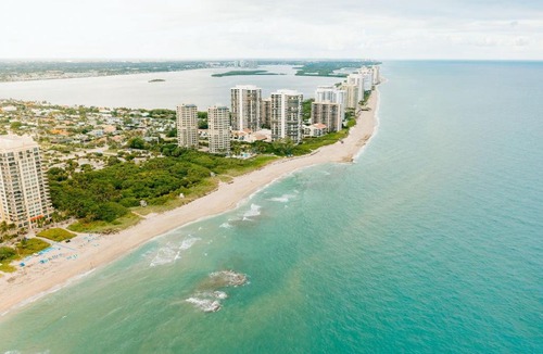 Singer Island House | The Coastal Duo Escape