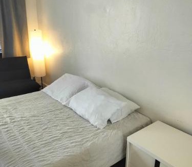 Parkside Apartment | The Dewey Studio Hollywood 120