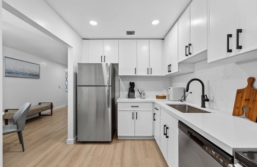 Tropic Isle Apartment | The Drift - 2 Miles to Atlantic Ave, Walk to Beach