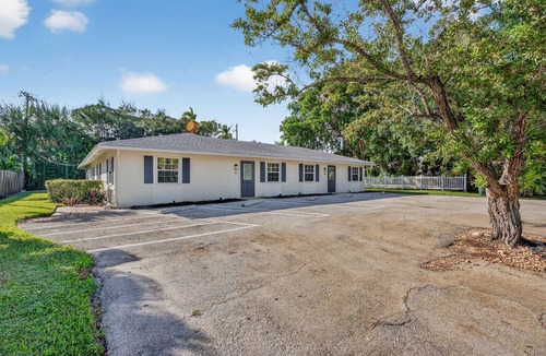Tropic Isle Apartment | The Drift - 2 Miles to Atlantic Ave, Walk to Beach