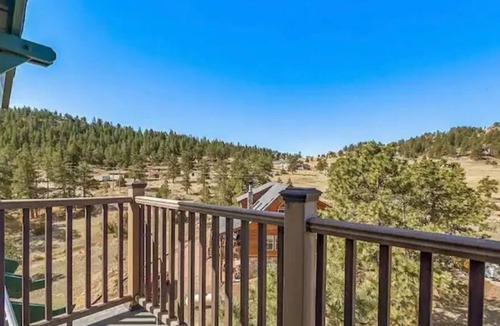 Glacier View Meadows Cabin | The Eight Pines Mountain Home at Red Feather Lakes