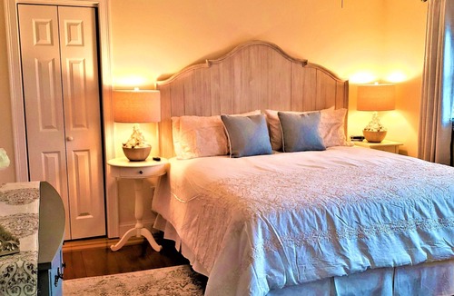 Ogunquit - Wells Bed & Breakfast | The Elmere House Bed & Breakfast