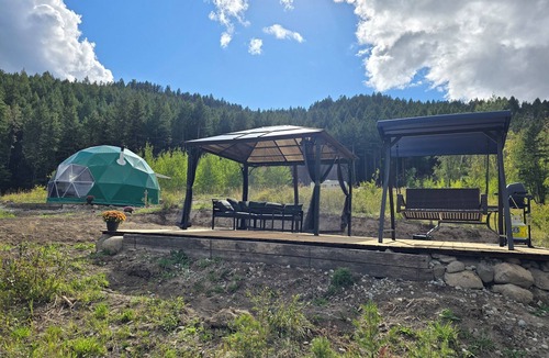 Okanagan-Similkameen RV Rental | The Emerald Dome