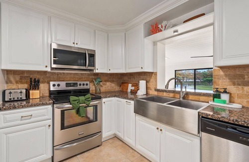 Stuart House | The Flamingo House: Pool, Hot tub, Game Room