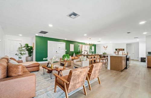 Palm Beach - West Palm Beach House | The Garden of Eden | Beautiful Villa w/Pool & Game Room