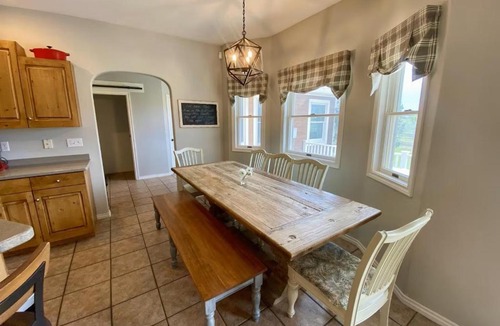 Montrose House | The Gathering Place home