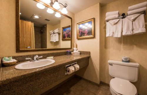 Mount Crested Butte Hotel | The Grand Lodge, A Vail Resorts Property