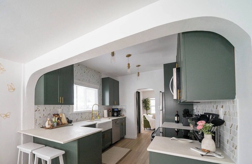 Montrose House | The Green Lantern
