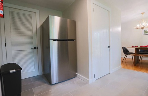 Malletts Bay Apartment | The Green Mountain Escape ~ Near Trails & Lake