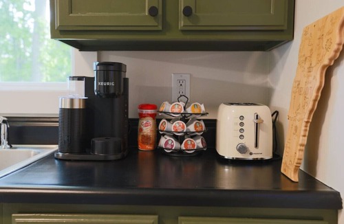 Malletts Bay Apartment | The Green Mountain Escape ~ Near Trails & Lake