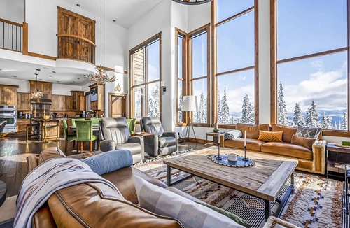 Big White Ski Resort Ski Chalet | The Inuksuk Lodge | Slope-Side Luxury Chalet