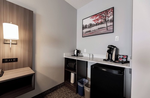 Hinton Hotel | The Kanata by BCMinns Hinton