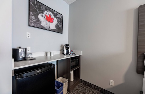 Hinton Hotel | The Kanata by BCMinns Hinton