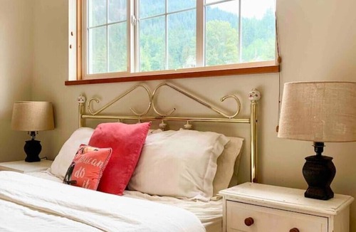 Nelson House | The Lake House