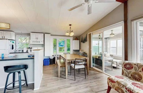 Malletts Bay House | The Lake House – Lake Champlain Waterfront Retreat