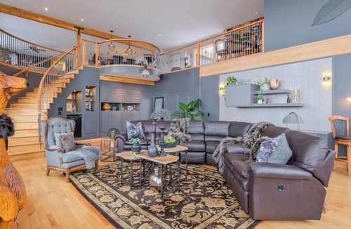Okanagan-Similkameen House | The Ledge Above Penticton - Stunning Views! *NEW*