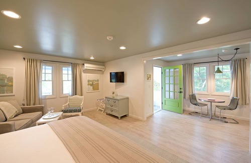 Kennebunkport Hotel | The Lodge at the Cove