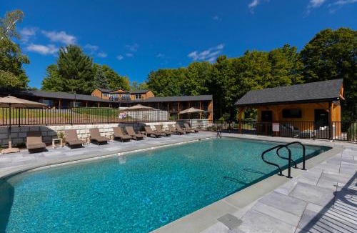 Sunapee Hotel | The Lodge by Sunapee Stays