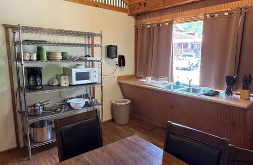 Rye Cabin | The Lodge Cabin #1