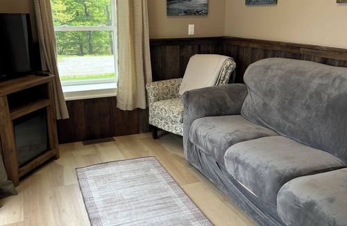 Avon Apartment | The Loft @ Votervale Farm