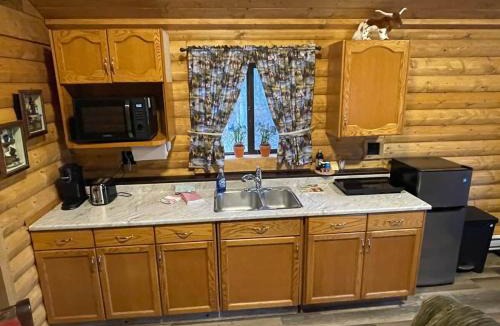 Division No. 11 House | The Longhorn cabin - Bear Creek Cabins