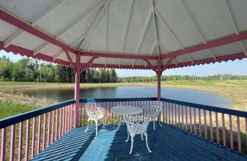 Division No. 11 Cabin | The Lynx cabin - Bear Creek Cabins