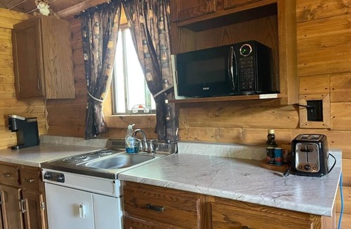 Division No. 11 House | The Lynx cabin - Bear Creek Cabins